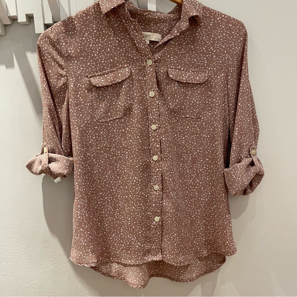 Ann Taylor Loft Petites XSP button blouse- pink and white dots. roll up sleeves